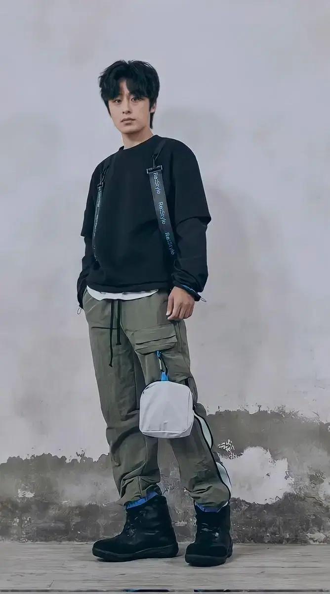 (배우 구교환 착용)현대차 Re:style 업사이클링 스웨트셔츠