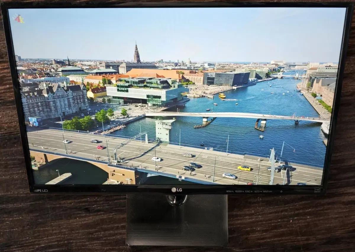 LG 24인치 LED 모니터 24MP47HQ 팝니다 HDMI 지원