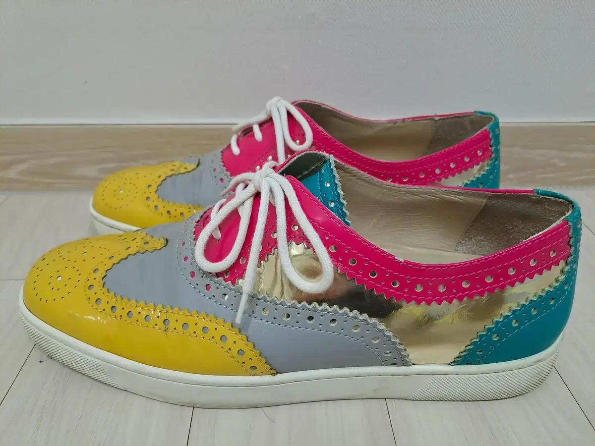 크리스찬 루부탱 스니커 신발 구두(christian louboutin)