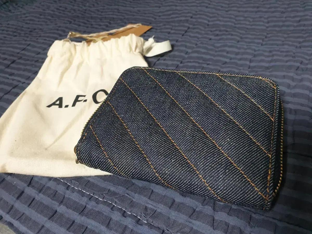 [FREE] A.P.C. 카드지갑