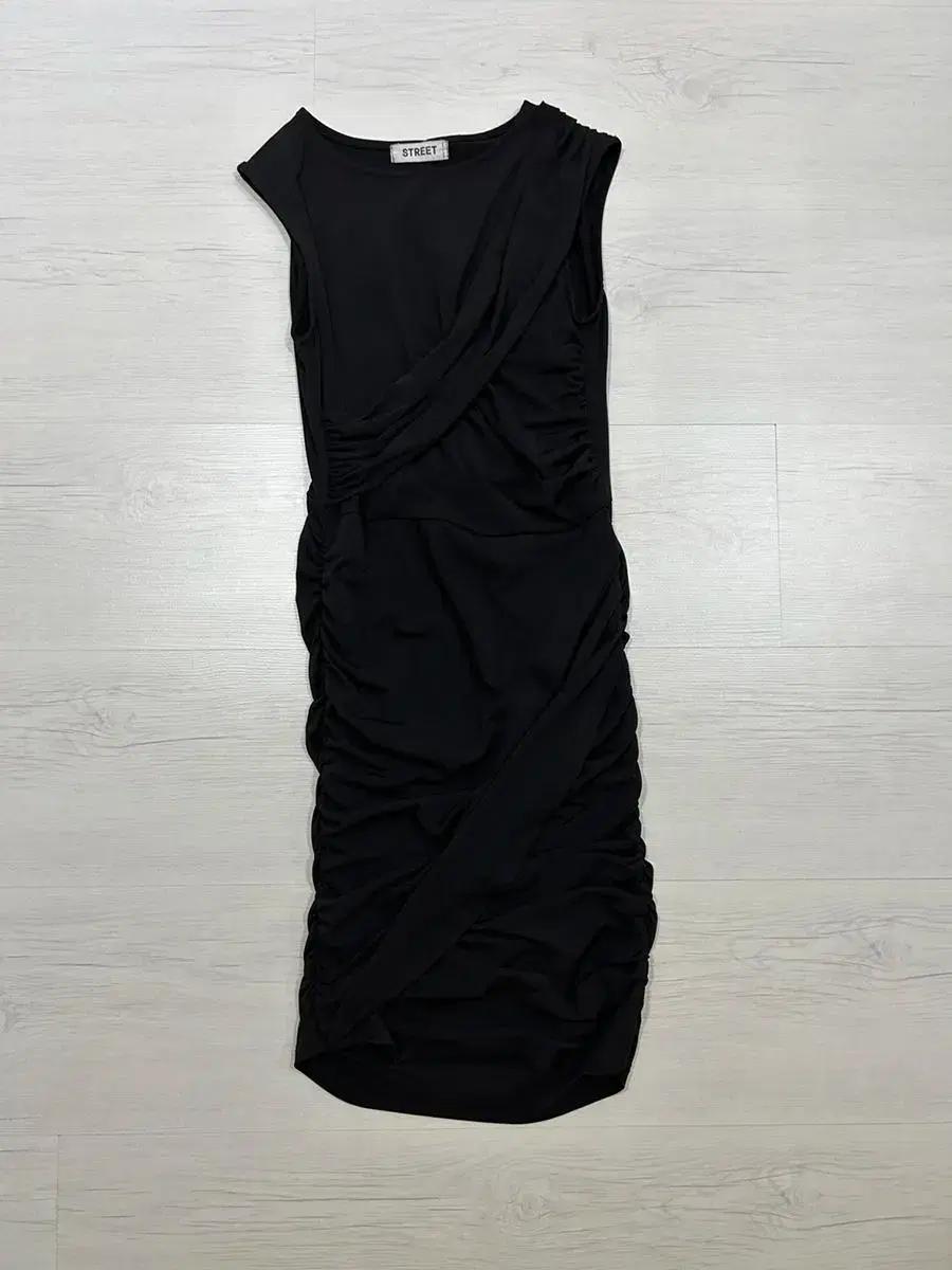 타이트 핏 스판 블랙 미니 원피스 (미국구매)