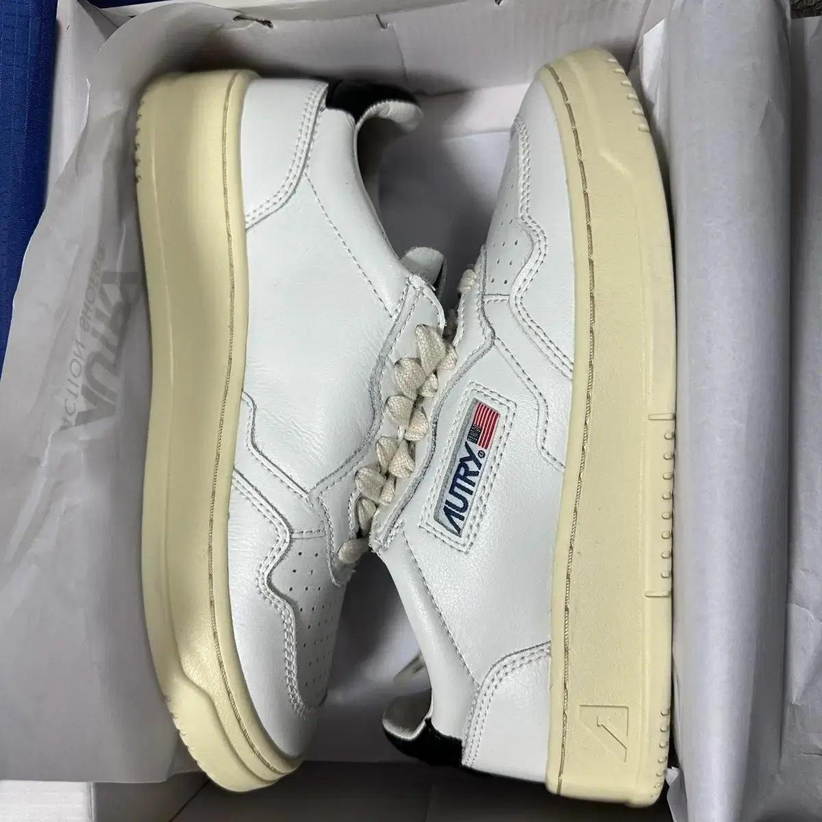 오트리 메달리스트 블랙탭 35사이즈