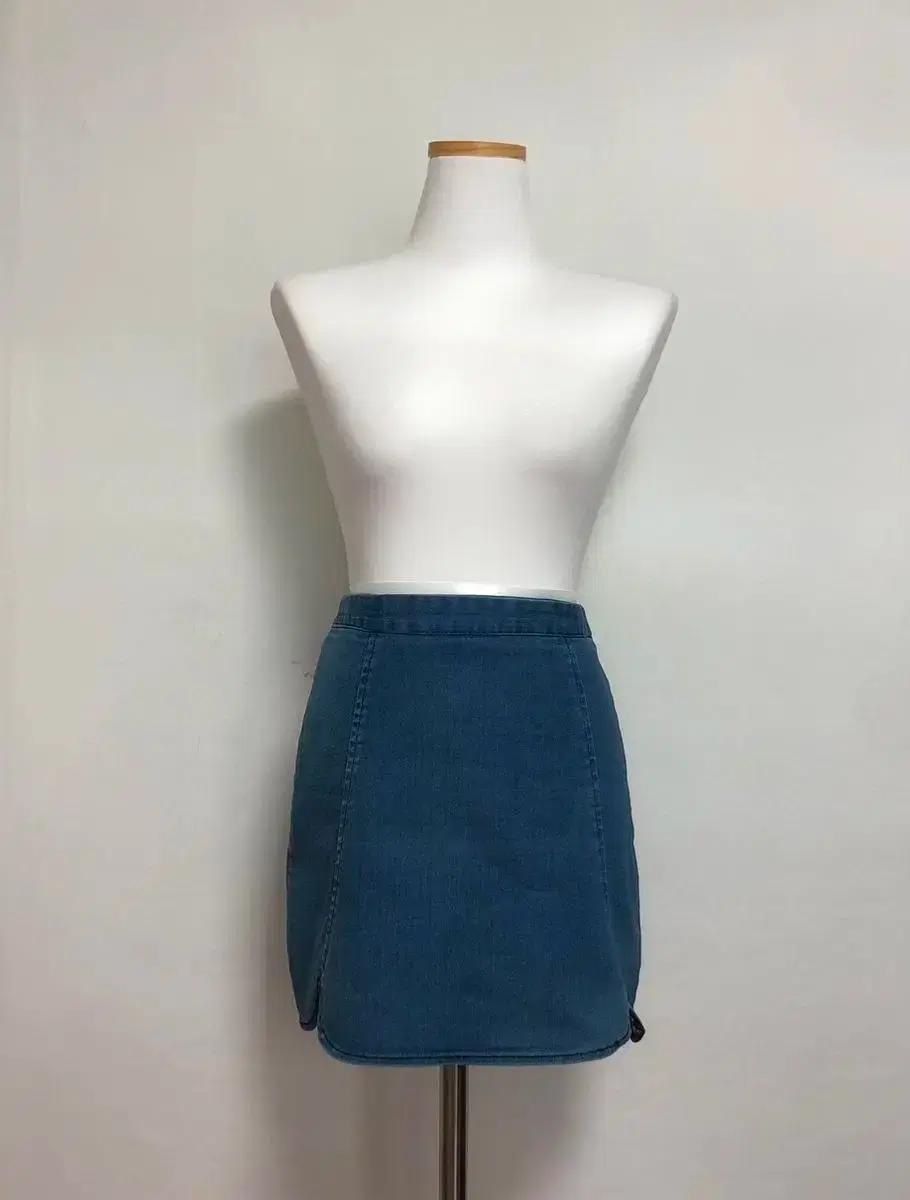 봄 여름 가을 여성 의류 데님 스커트 청 치마 S사이즈 / 중청 색상