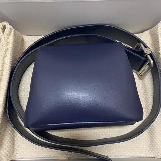 오소이 피넛브로트 네이비