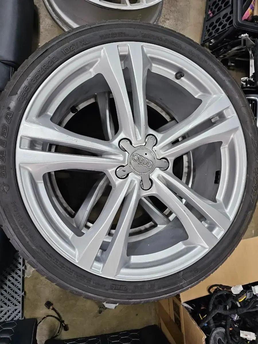 아우디 S6 순정 20인치 휠타이어 A6 A7 C7 1대분