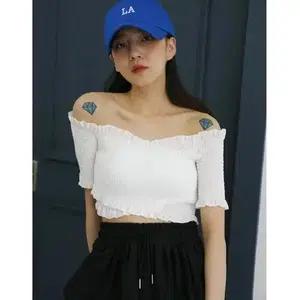 블랙업 오프숄더 크롭탑 새상품