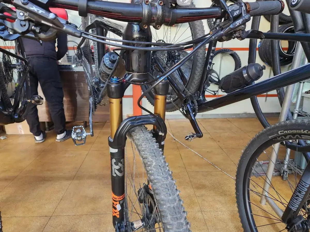 2017 엘파마 환타지아 G8500 카본 xt 33단 mtb