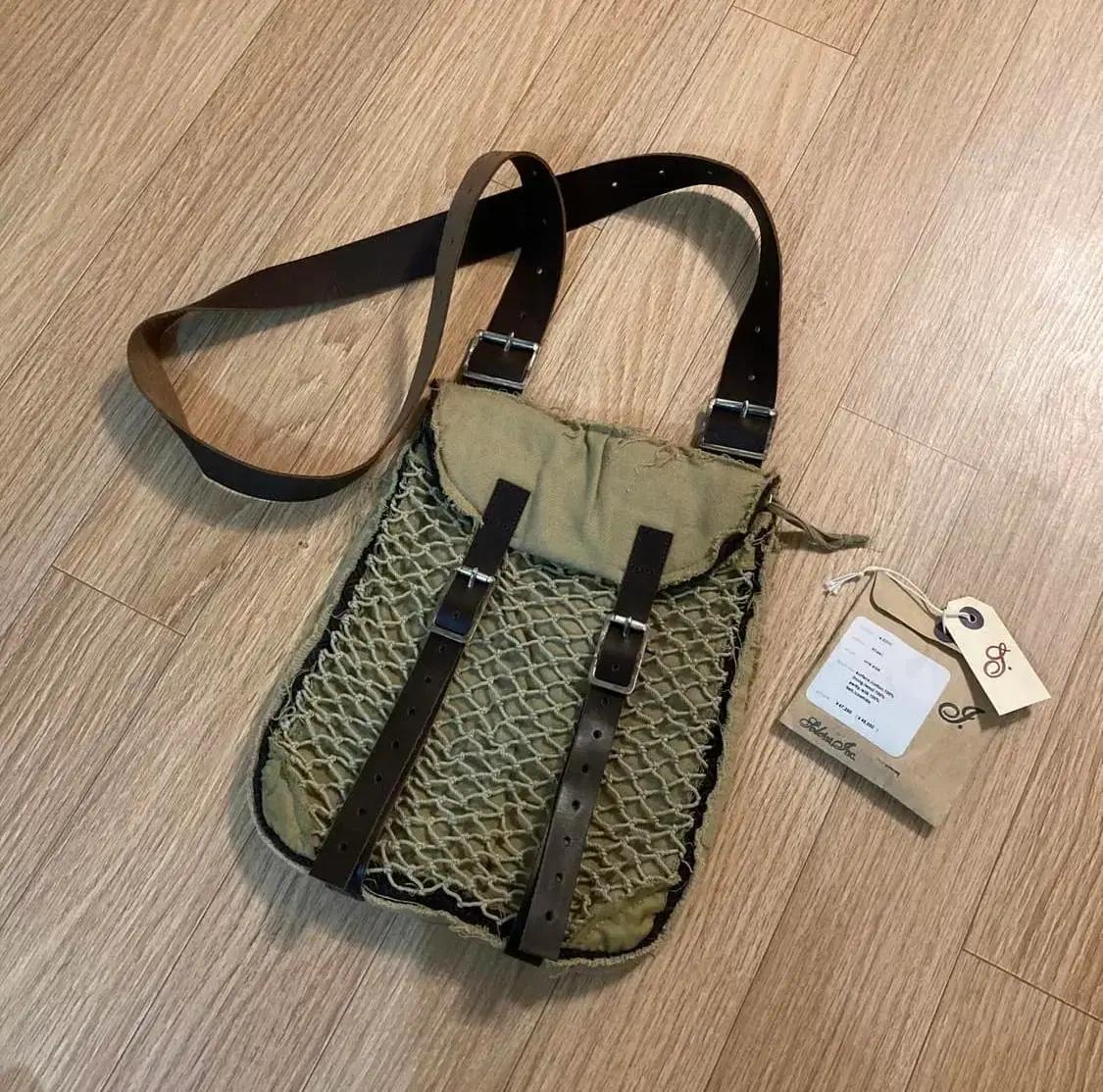 Takahiromiyashita The soloist 타카히로미야시타 백