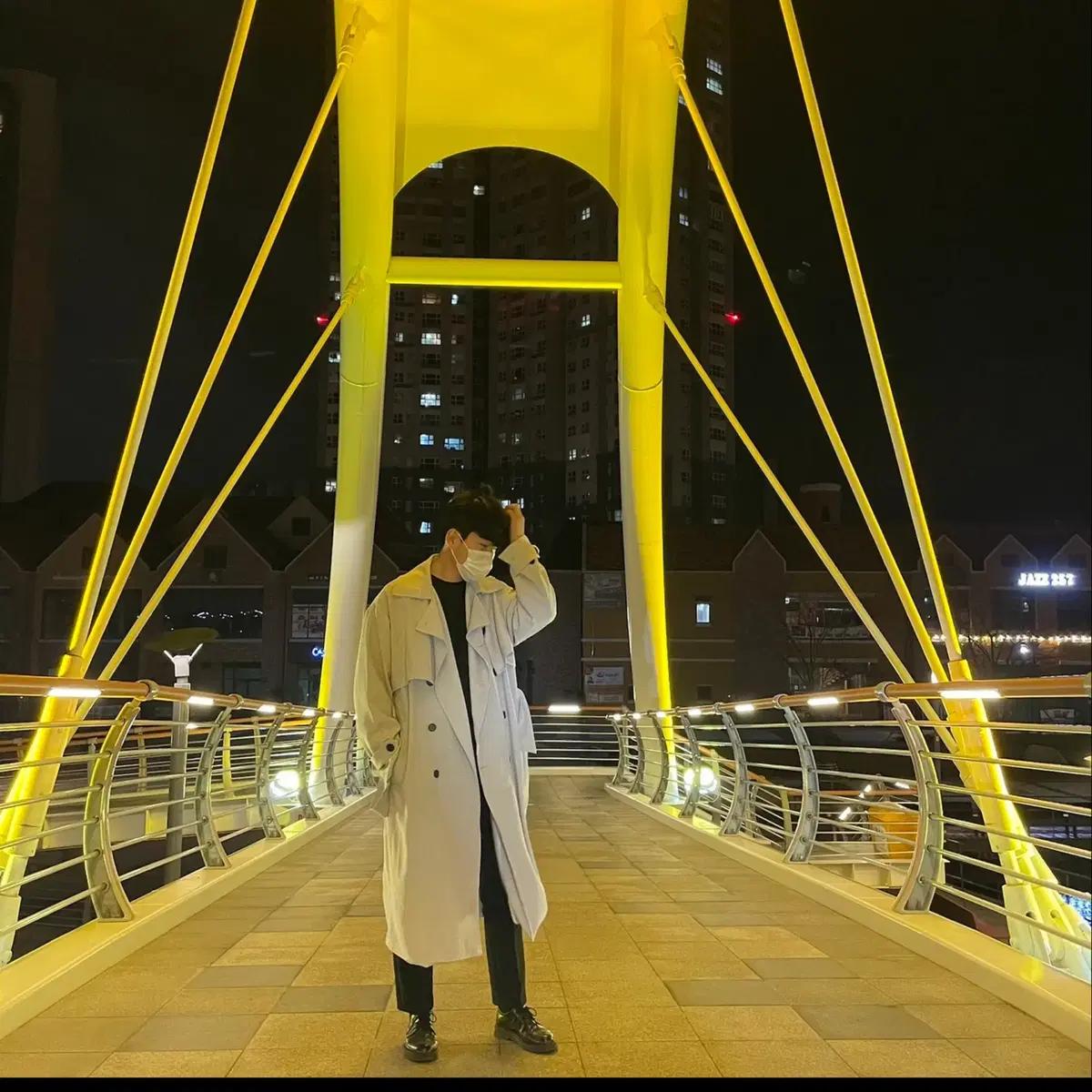 크림색 롱코트 루즈핏 판매합니다.