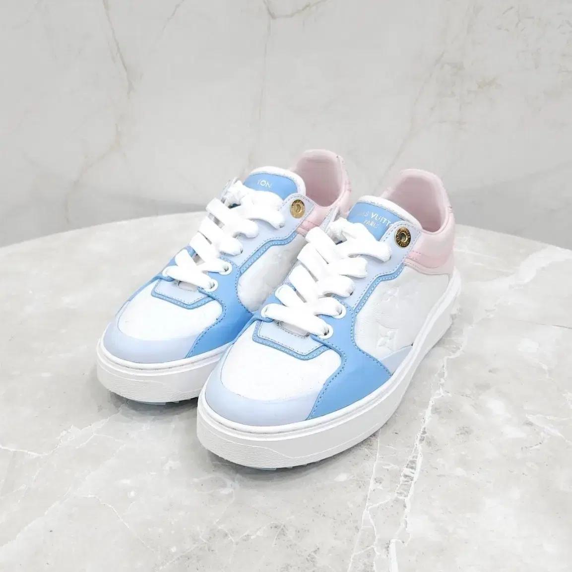 36 / 루이비통 모노그램 멀티 타임아웃 스니커즈