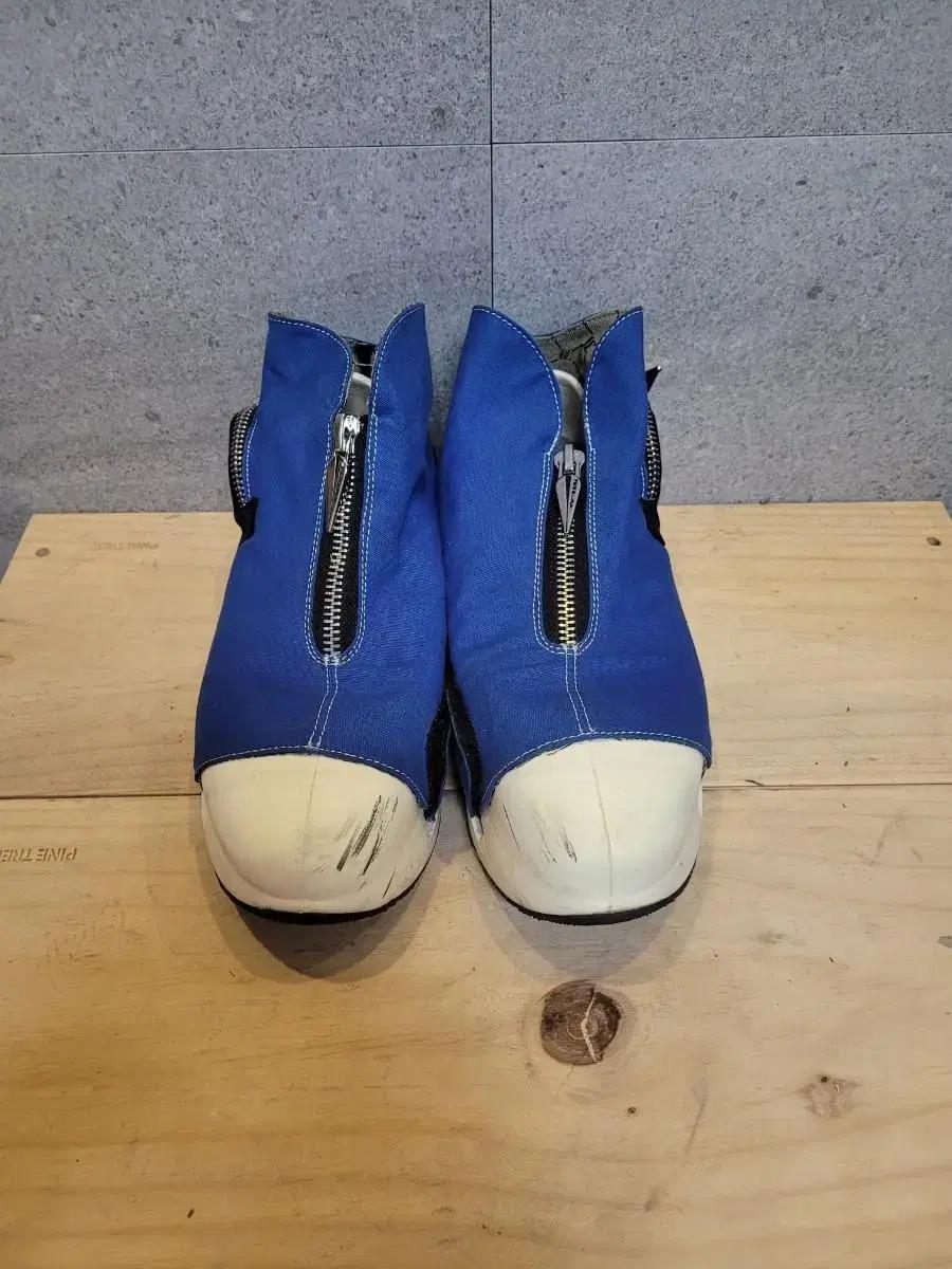 FESSURA ZIP 페슈라 스니커즈!! 초래어 템!