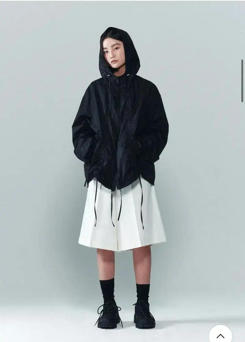 eerst (이어스트) 바람막이 블랙