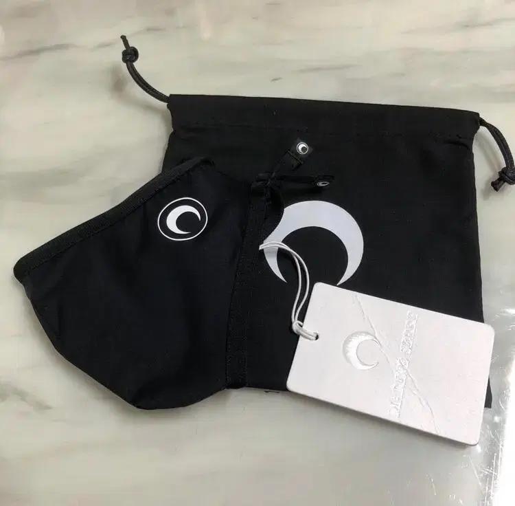 MARINE SERRE 마스크