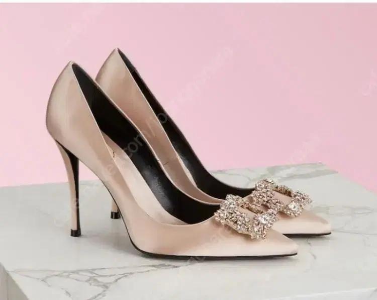 로저비비에 플라워스트라스 36 새상품 10센치