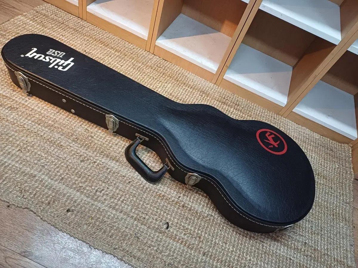 gibson BillieJoeArmstrong LesPaulJr.