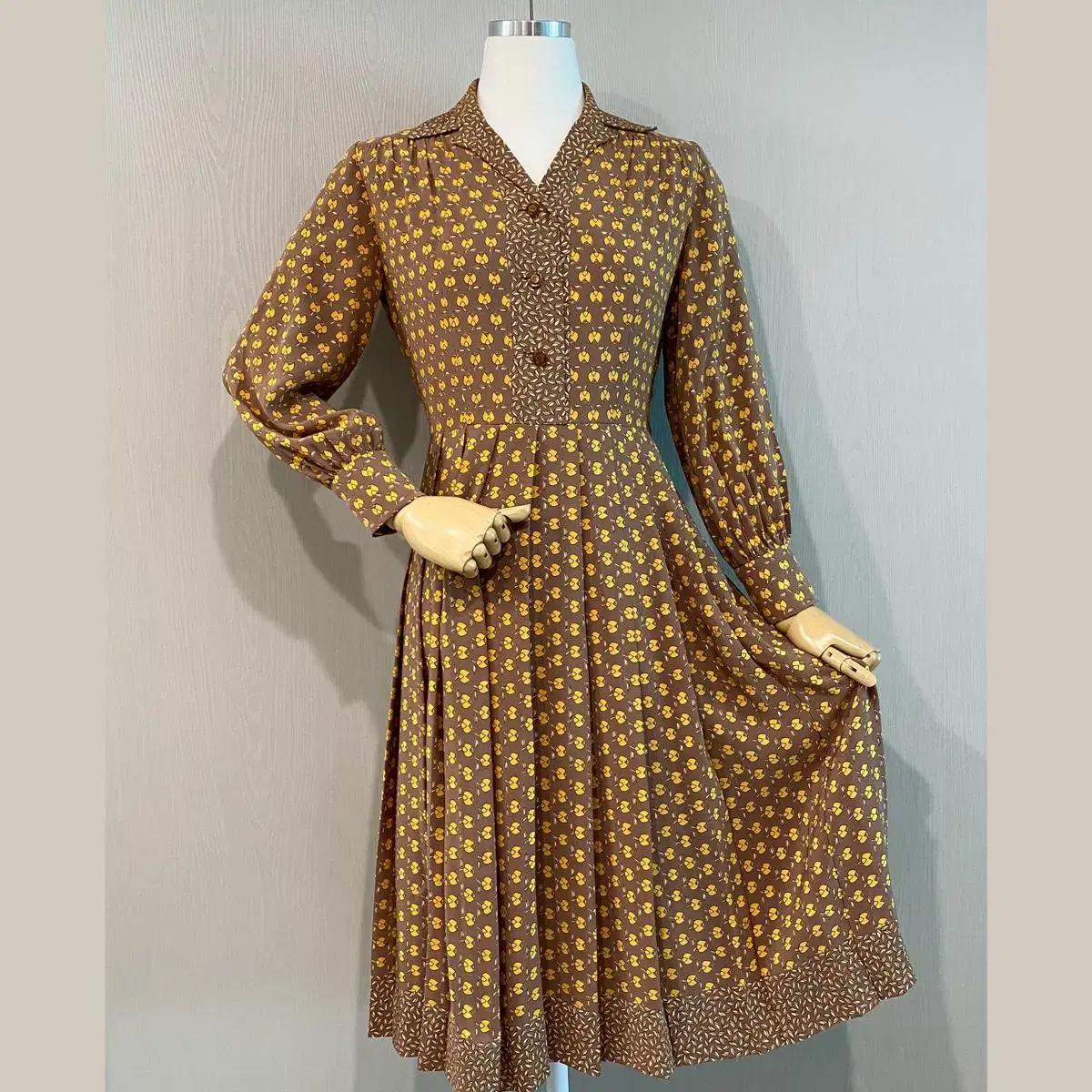 44 - 55 | 레트로 셔츠 원피스