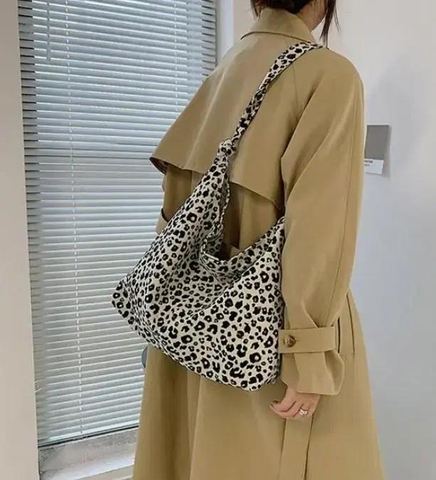 이미스스타일 호피 레오파드가방 에코백