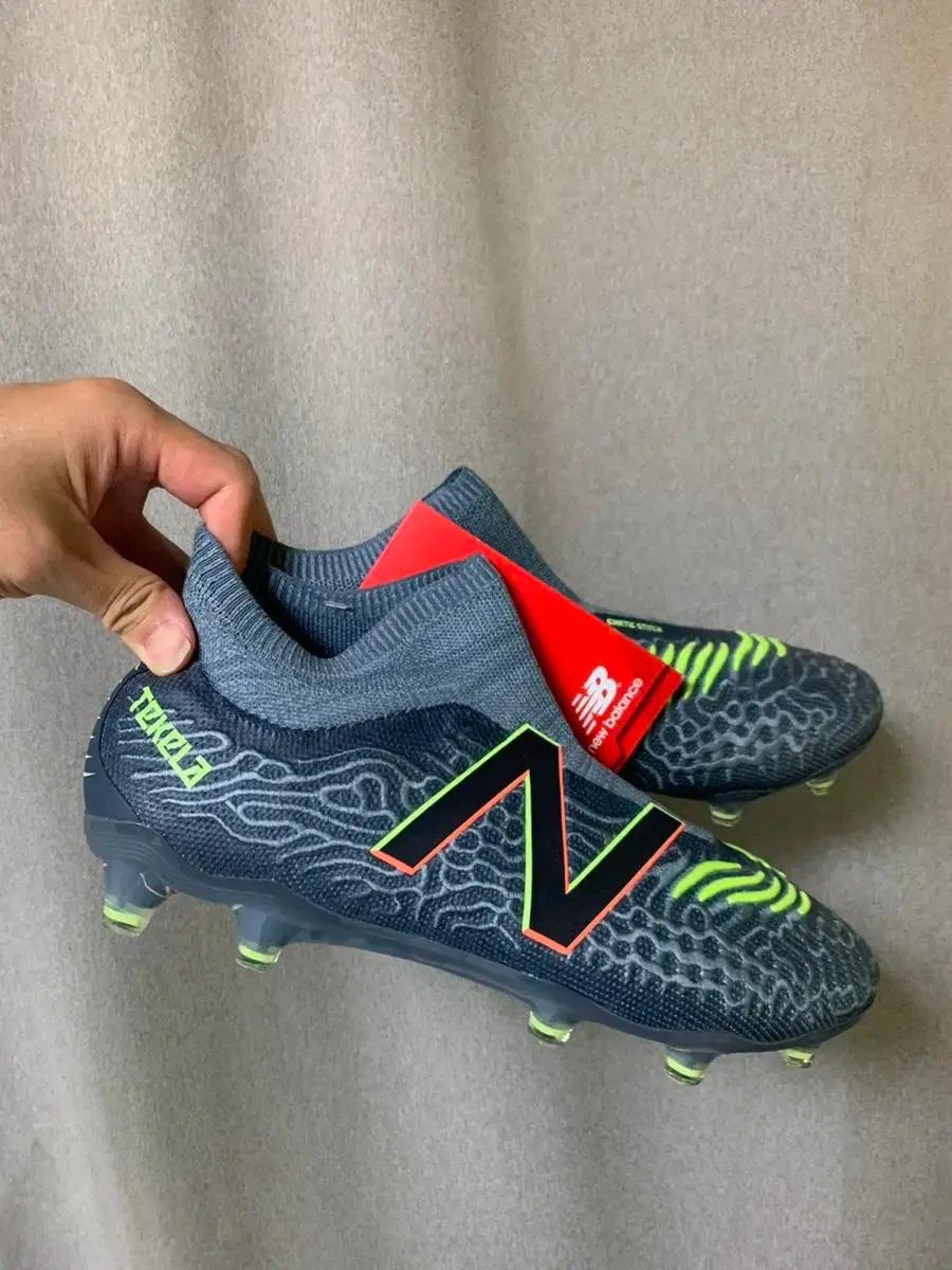 뉴발란스 테켈라 V3 프로 FG 와이드 265