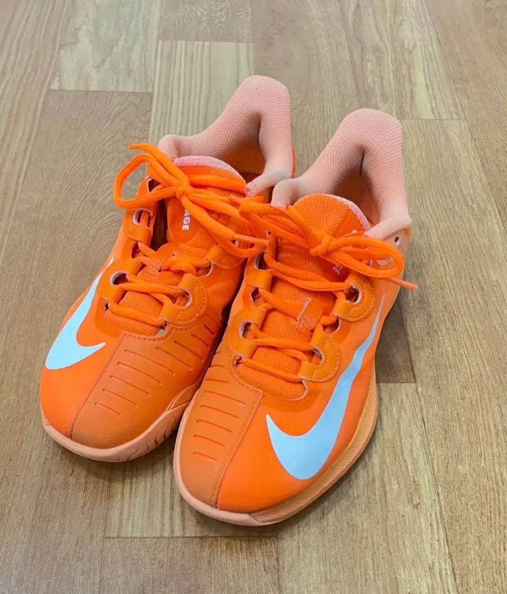 나이키 우먼 에어 줌 GP 터보 테니스화(정품)