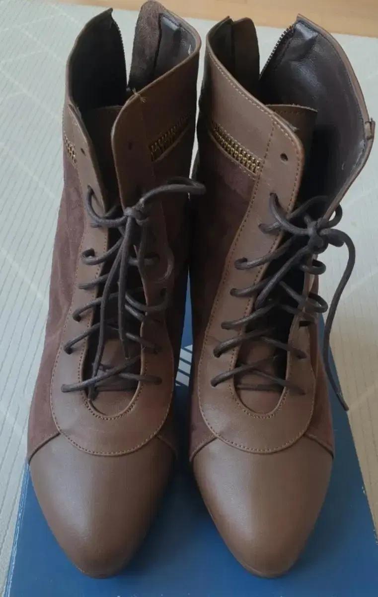 미소페 여성 부츠 구두240사이즈(구매가20만/1회착용)