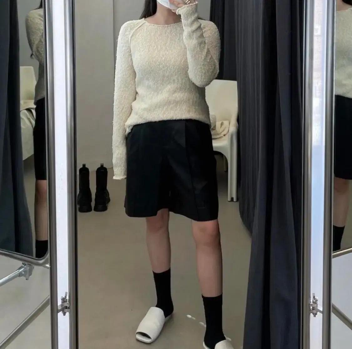 (새상품) Gbh 지비에이치 leather bermuda pants
