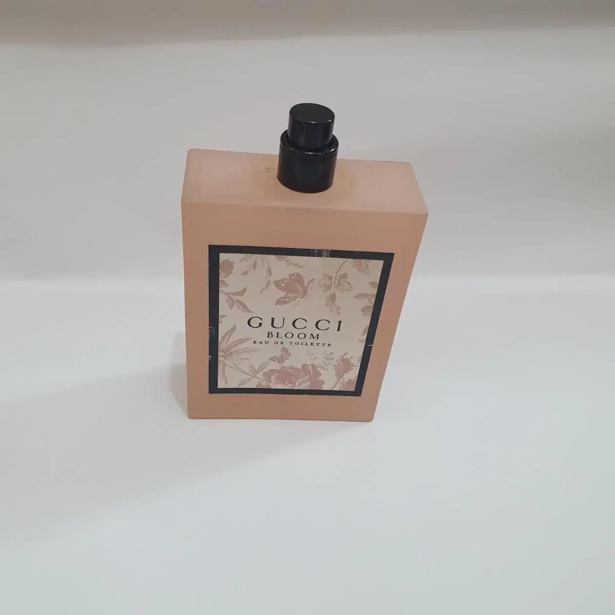 구찌 블룸 100ml EDT 오드뚜왈렛 여성향수 뷰티 거울