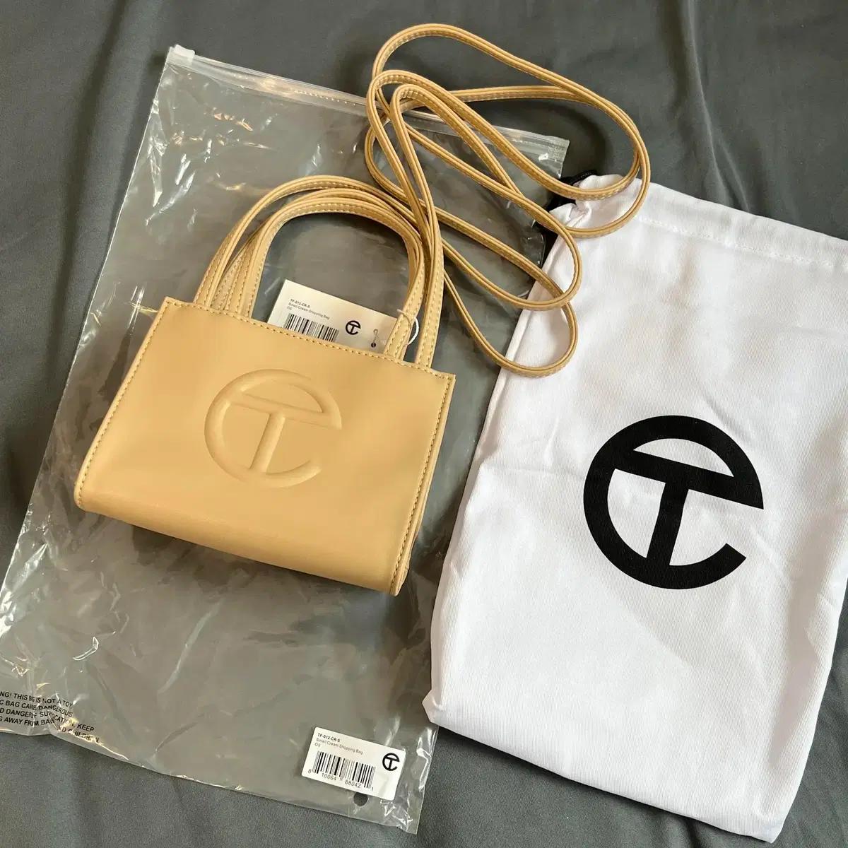 텔파 스몰 쇼핑백 크림 새제품 Telfar 숄더백 가방