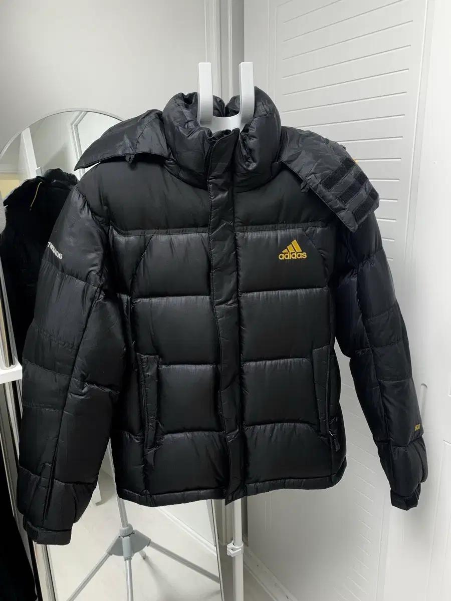 아디다스 수퍼트레킹 벌키다운패딩 90