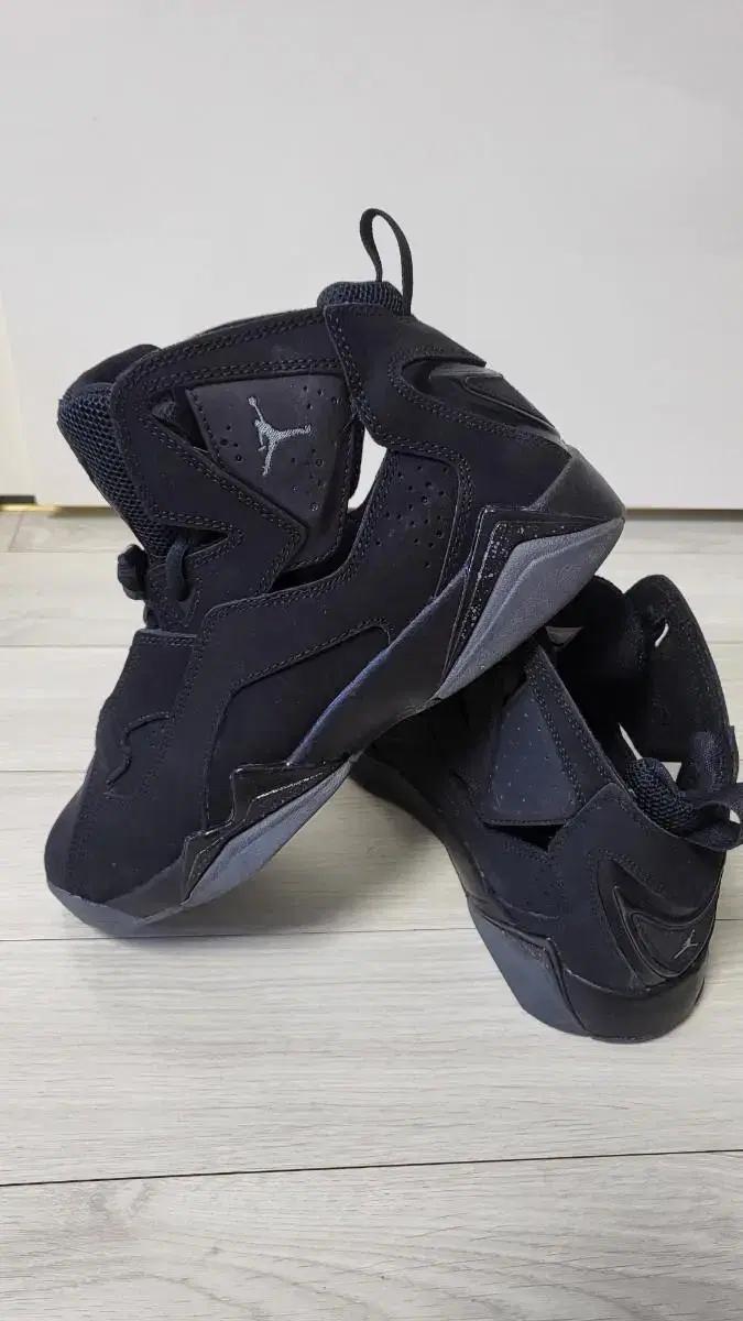 나이키 조던트루 플라이트 240