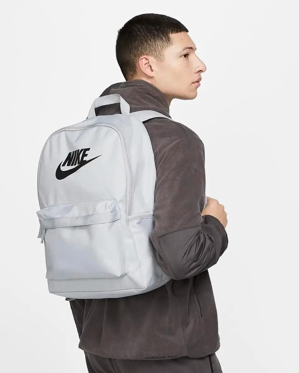 나이키 백팩 s급 판매합니다