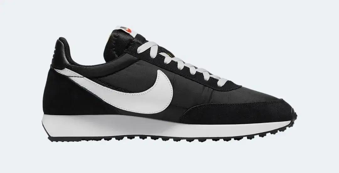 (230,235) 나이키 에어 테일윈드79 블랙 화이트