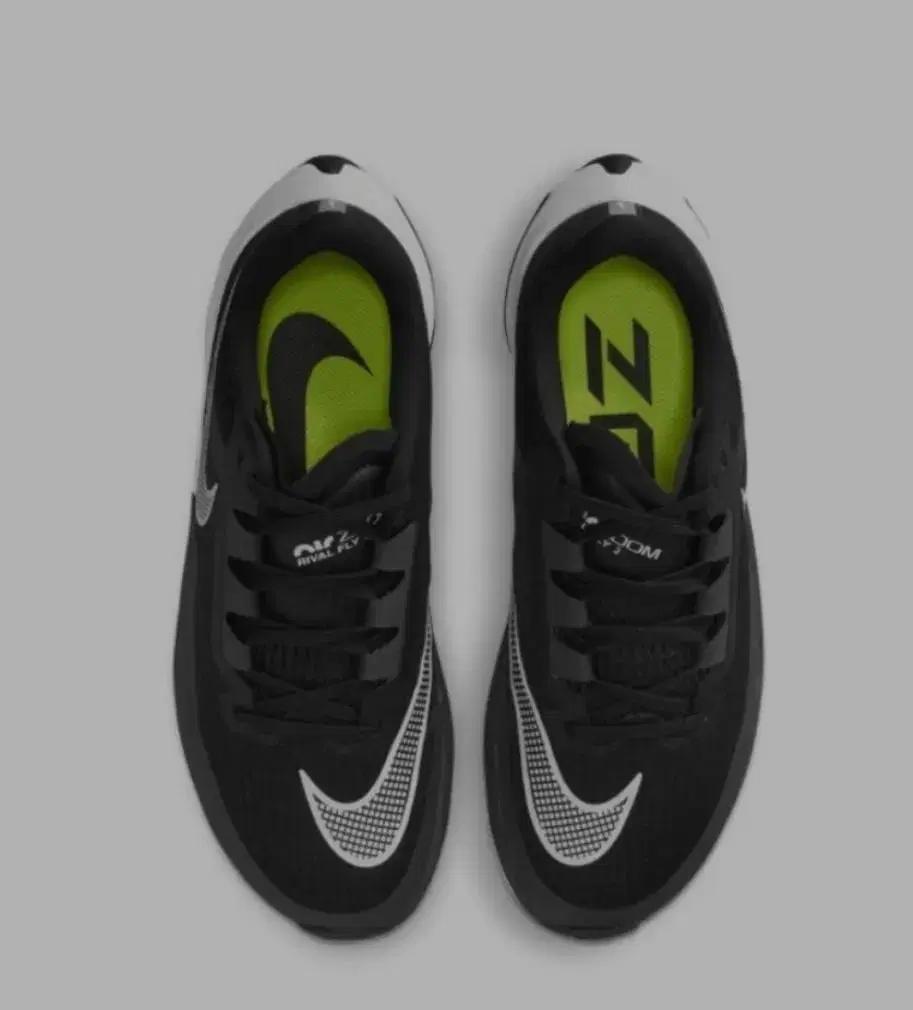 특가 새상품 230 - 나이키 에어 줌 플라이 3 러닝 운동화