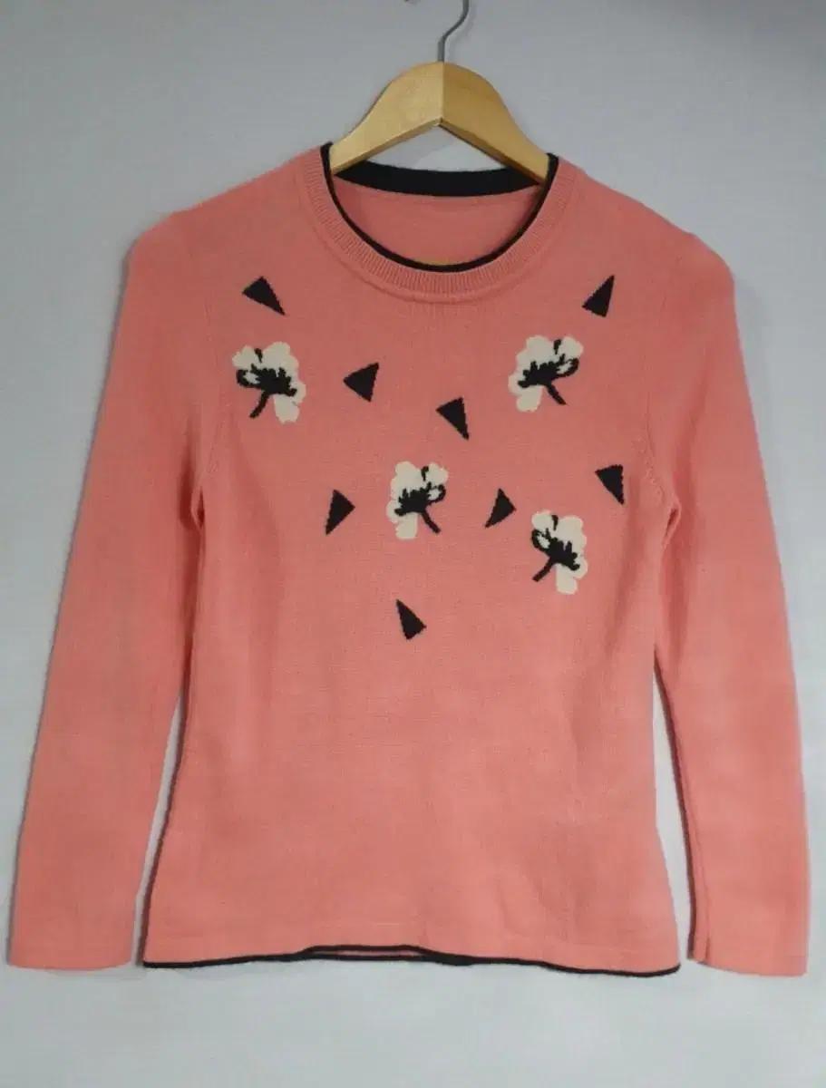 새제품. 고급 캐시미어100니트 55사이즈