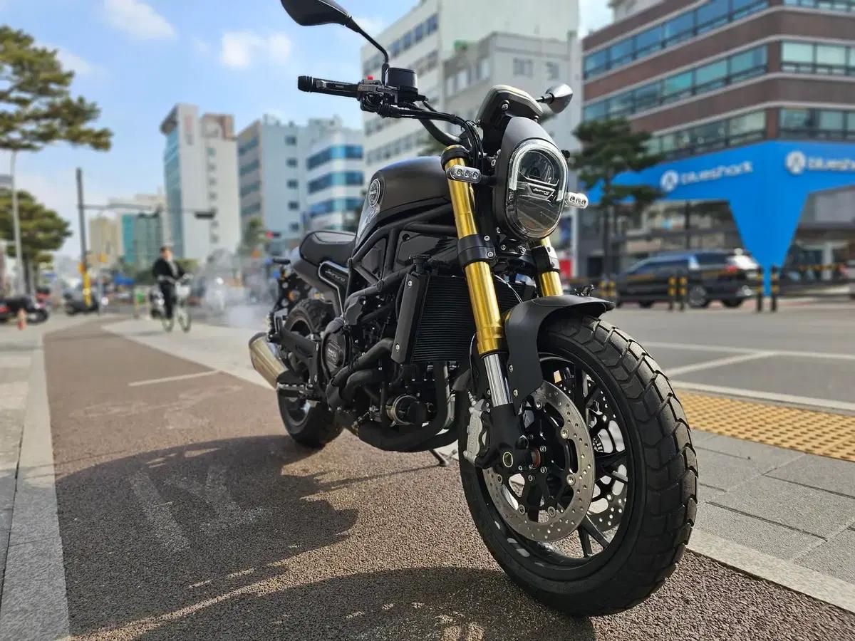 베넬리 레온치노800 신차 300만원 할인 프로모션 24개월무이자 대차