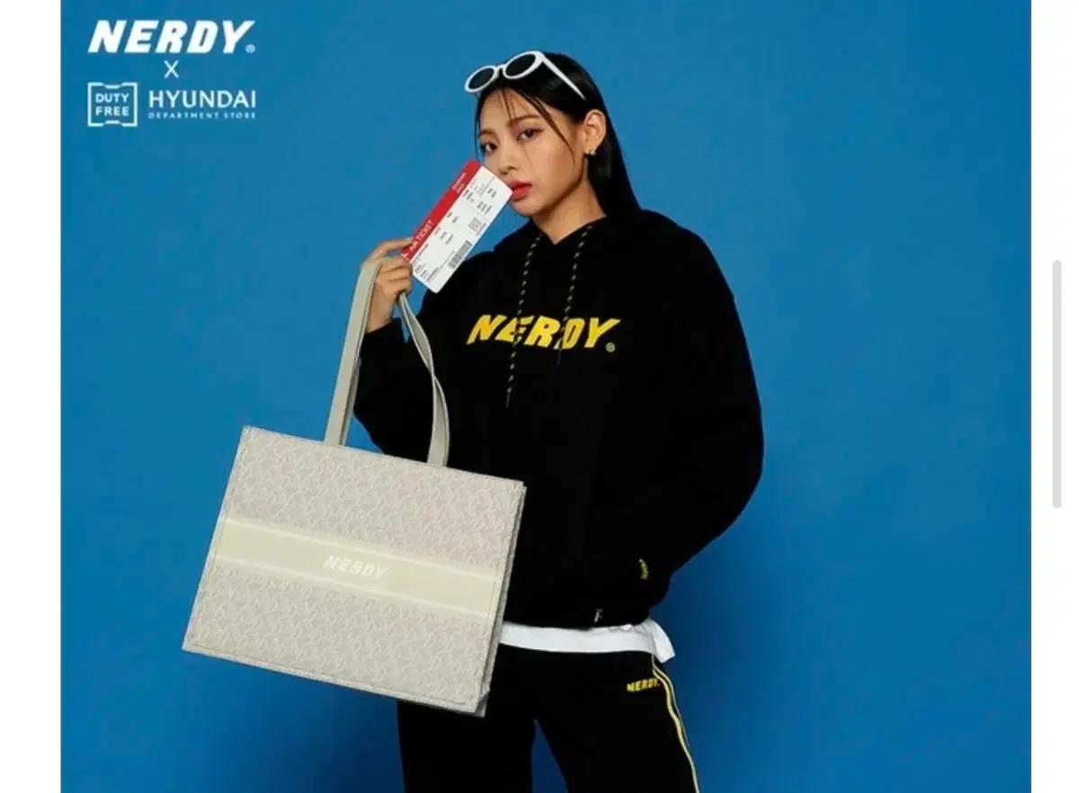 널디 X 현대백화점 콜라보  트레이닝 L/M사이즈 한정판 상하의 셋