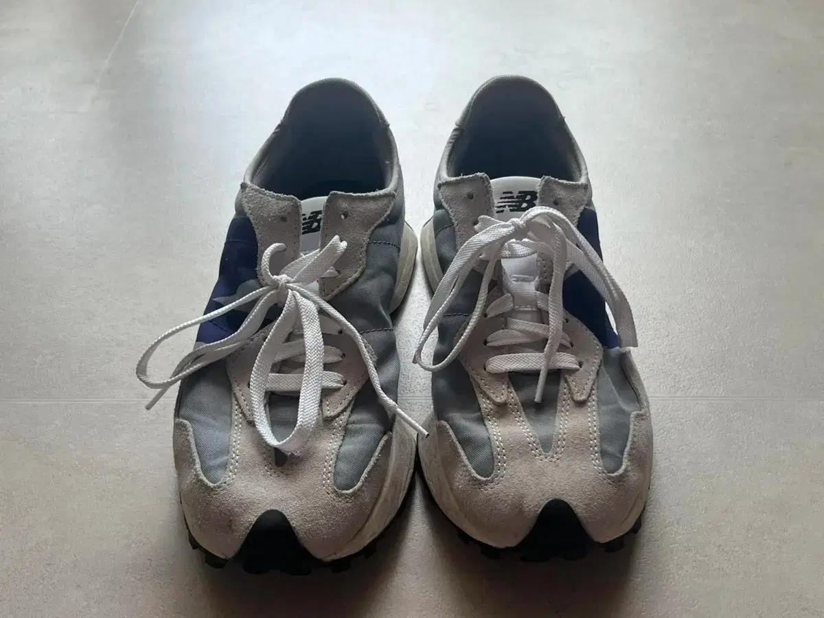 뉴발란스 327 260사이즈