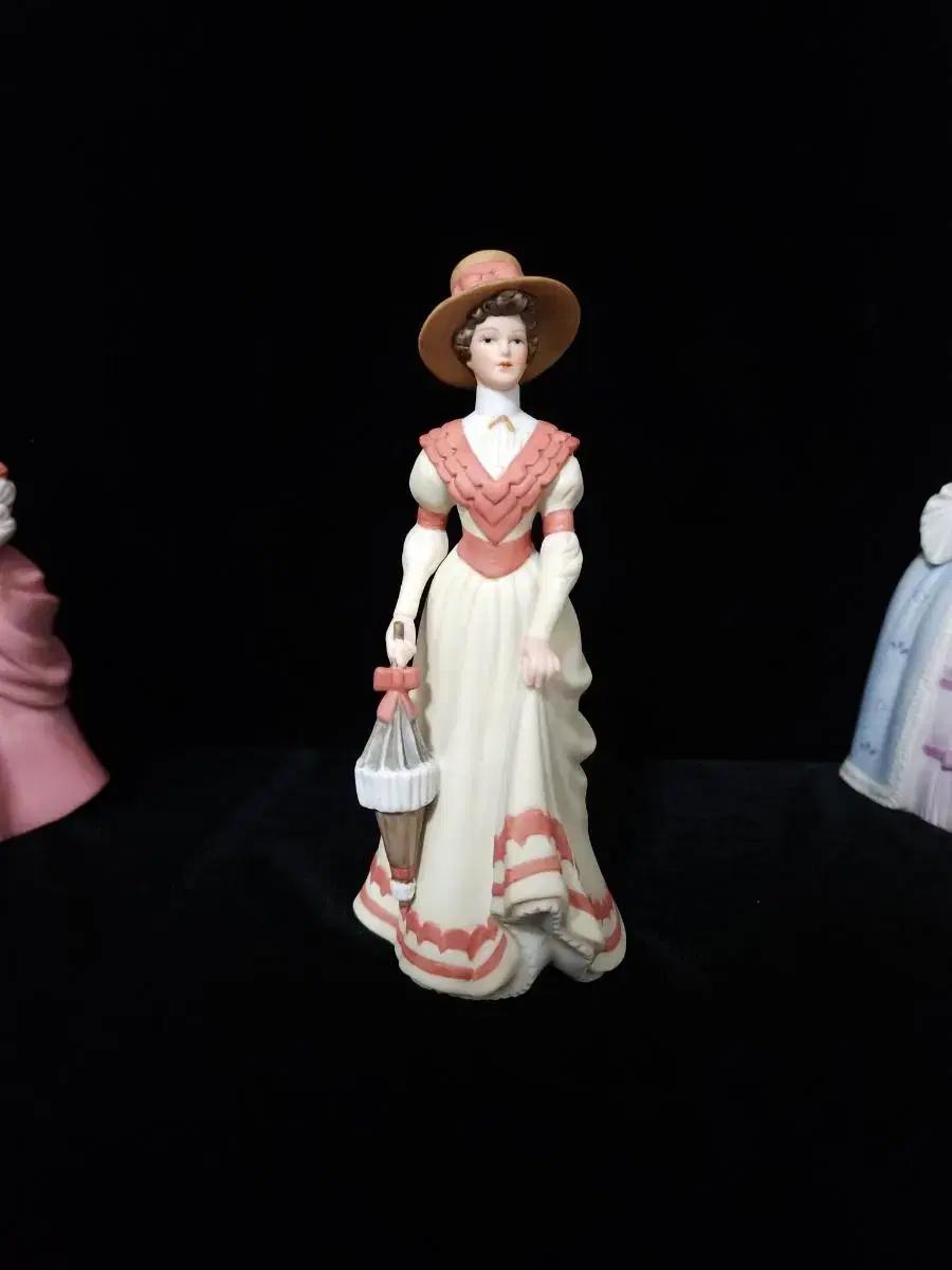 레녹스 피겨린 THE GREAT FASHIONS OF HISTORY