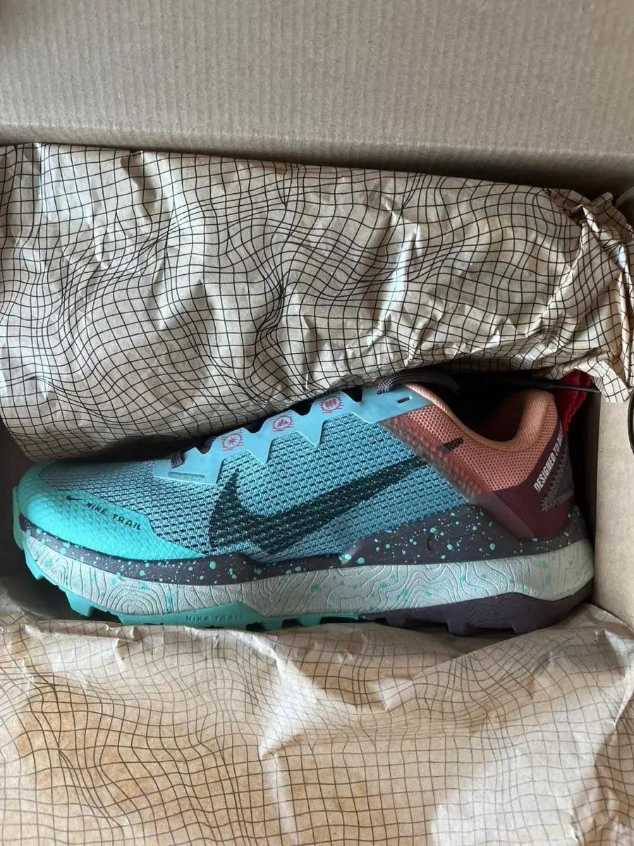 나이키 와일드홀스9 민트 트레일러닝화