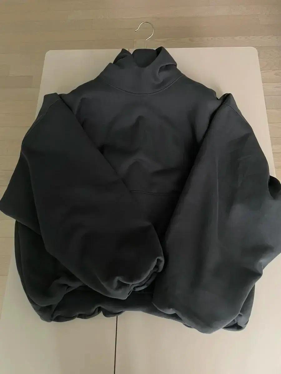 이지갭 발렌시아가 도브 후드 블랙 L