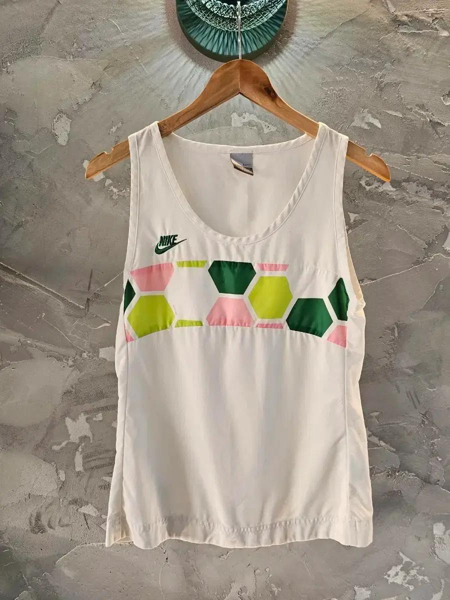 나이키 민소매 85size 팝니다