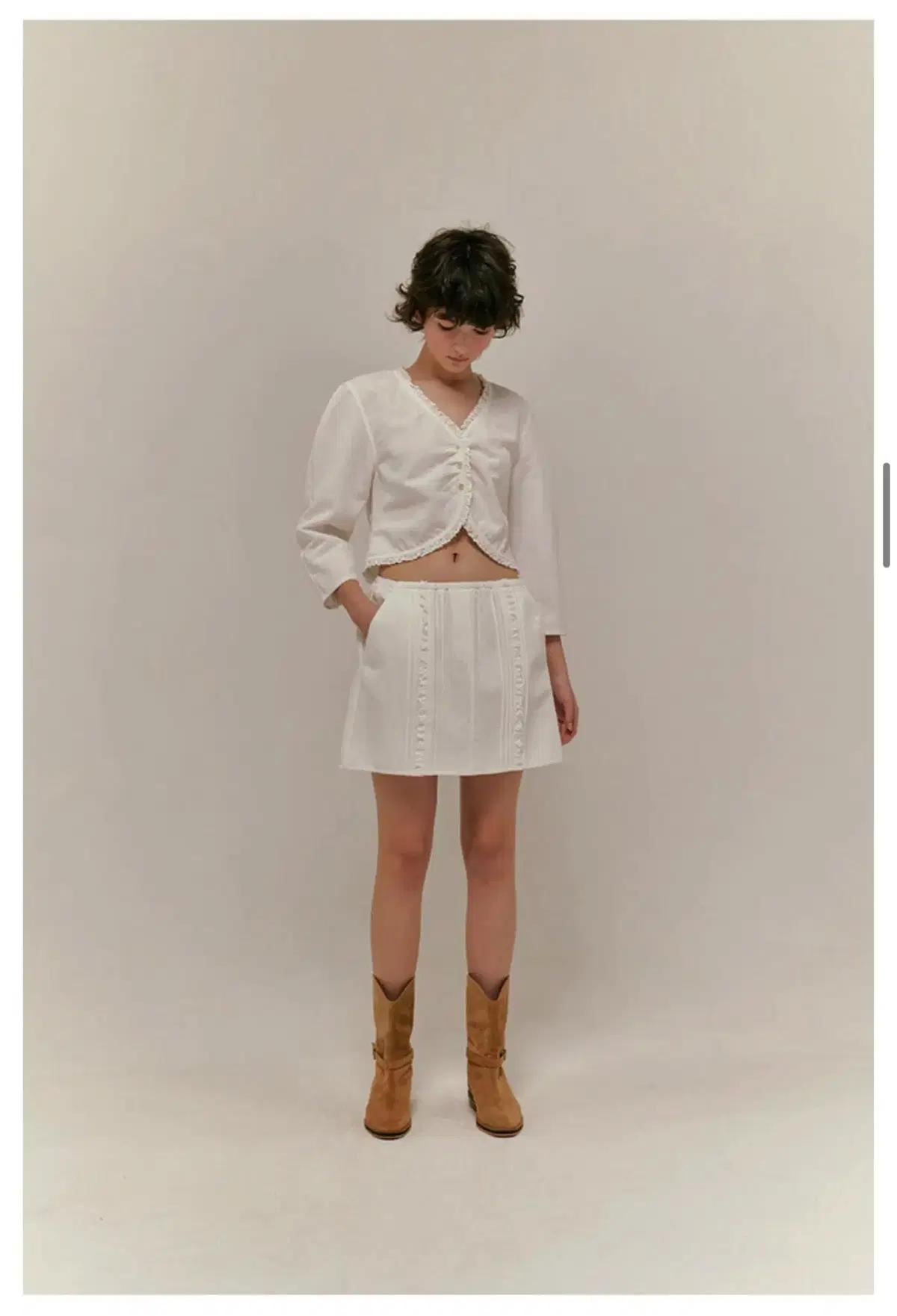 overdue flair 오버듀플레어 garden lace blouse