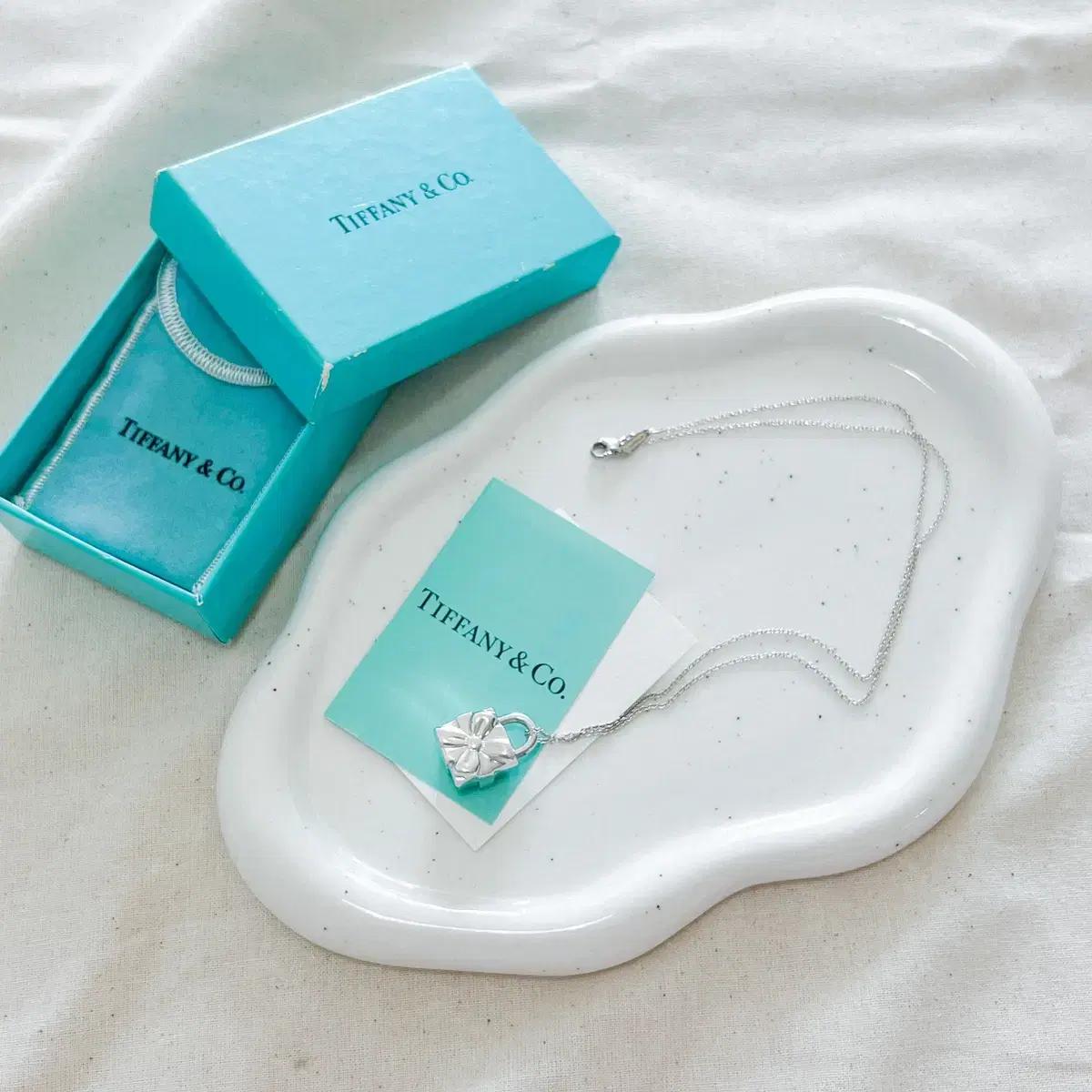 티파니 앤코 시그니처 리본 보우 선물박스 목걸이 Tiffany &