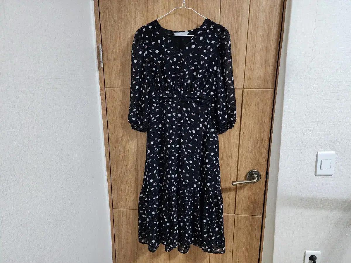 (55)여성 에잇세컨즈 플로럴 도트 쉬폰 롱 원피스