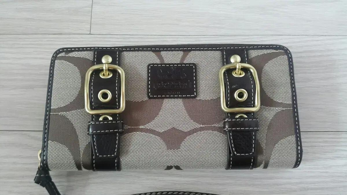 코치 지갑 새것 39000원