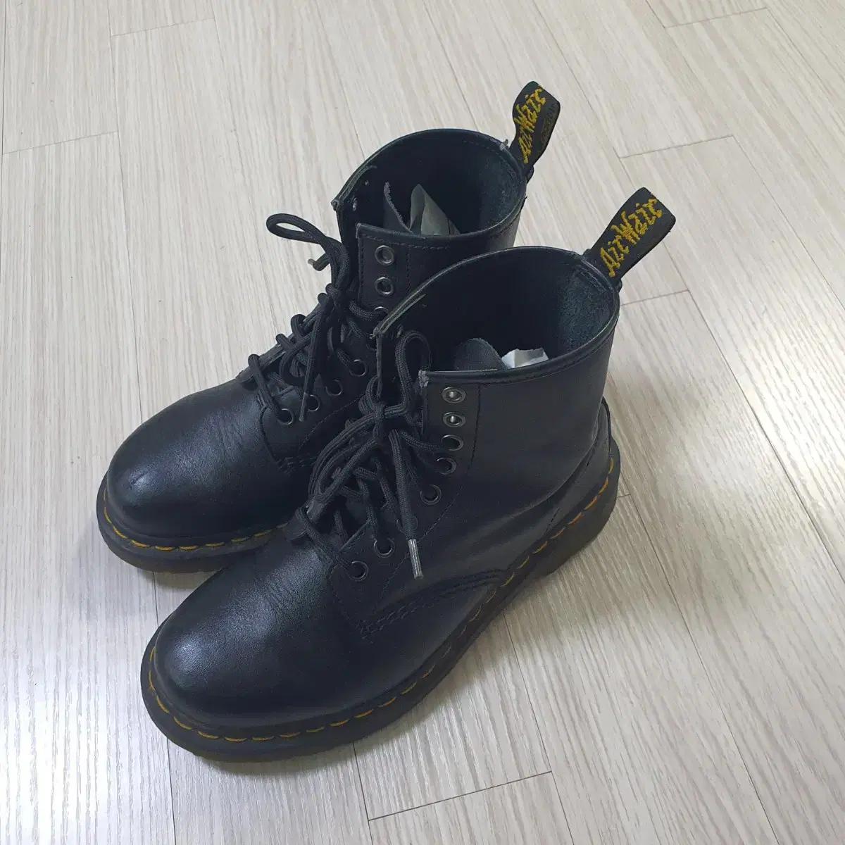 닥터마틴 여성 스무스 워커부츠 eu38사이즈