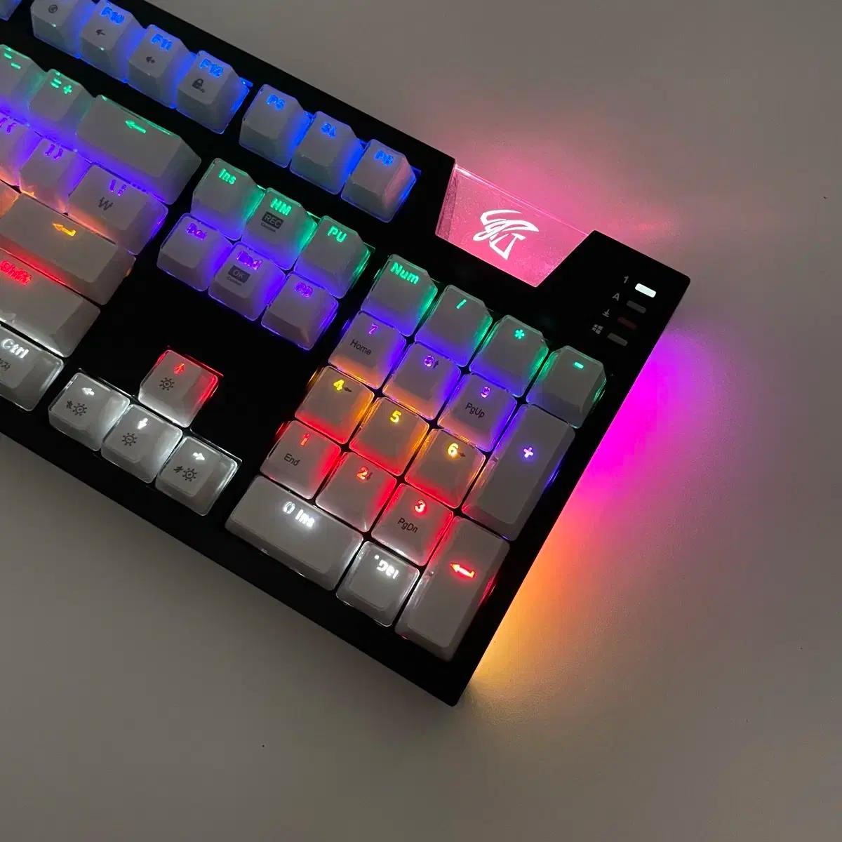 앱코해커 K9100ARC 블랙 크리스탈 게이밍 광축 기계식 키보드