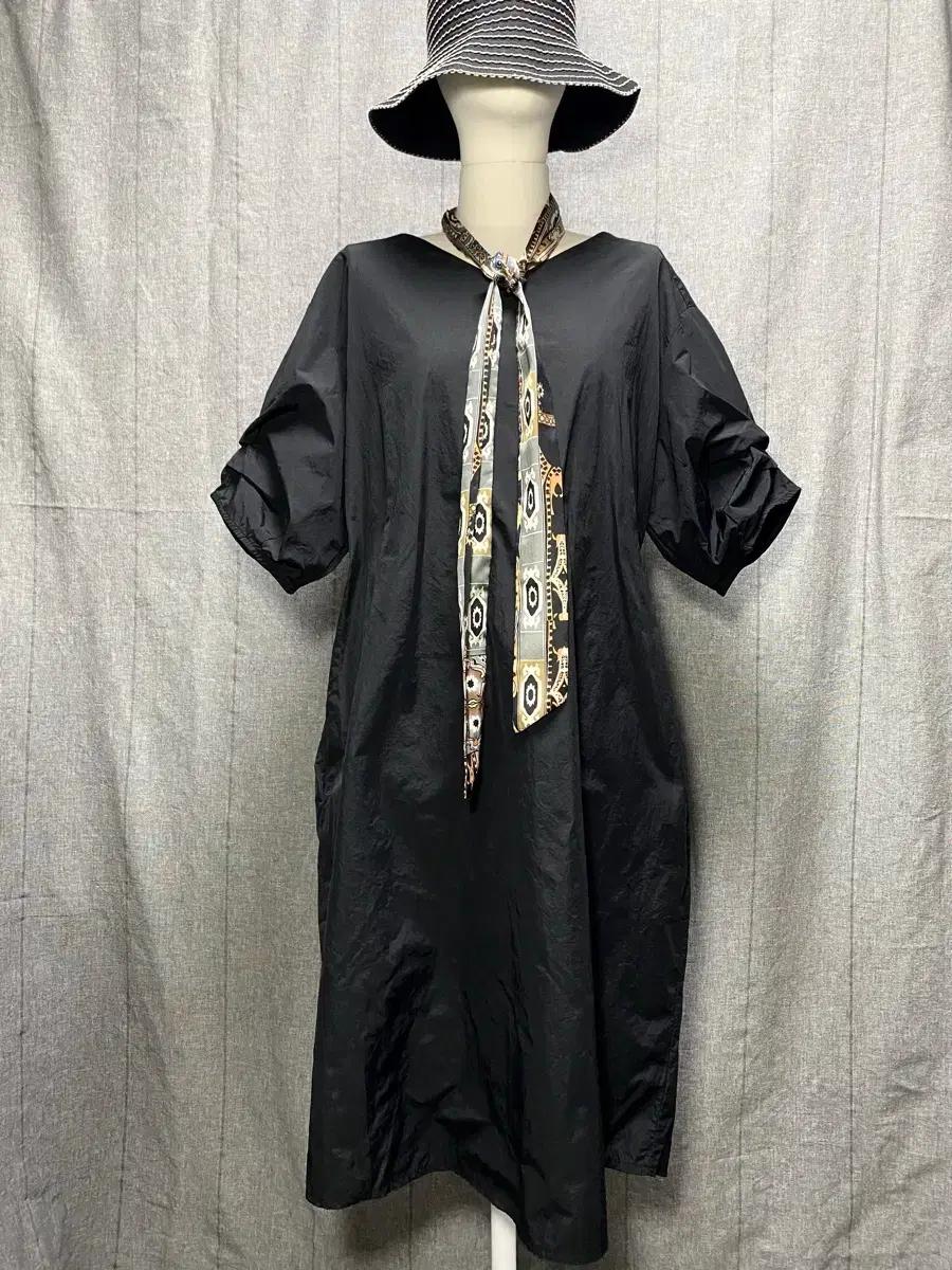 블랙 브이넥 셔링 리본 포인트 롱원피스 여름원피스 검정원피스