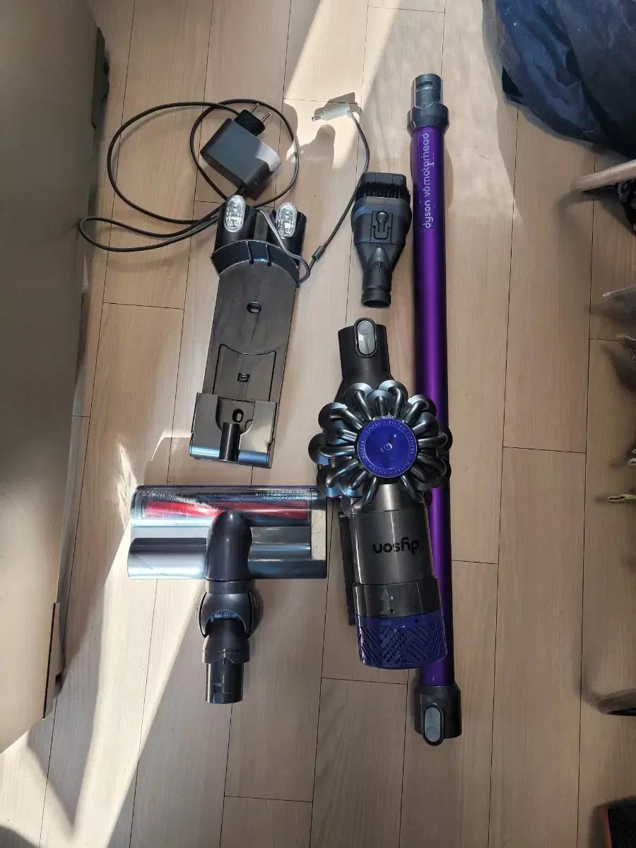 상태A급 다이슨 V6 무선청소기 팝니다 12만원