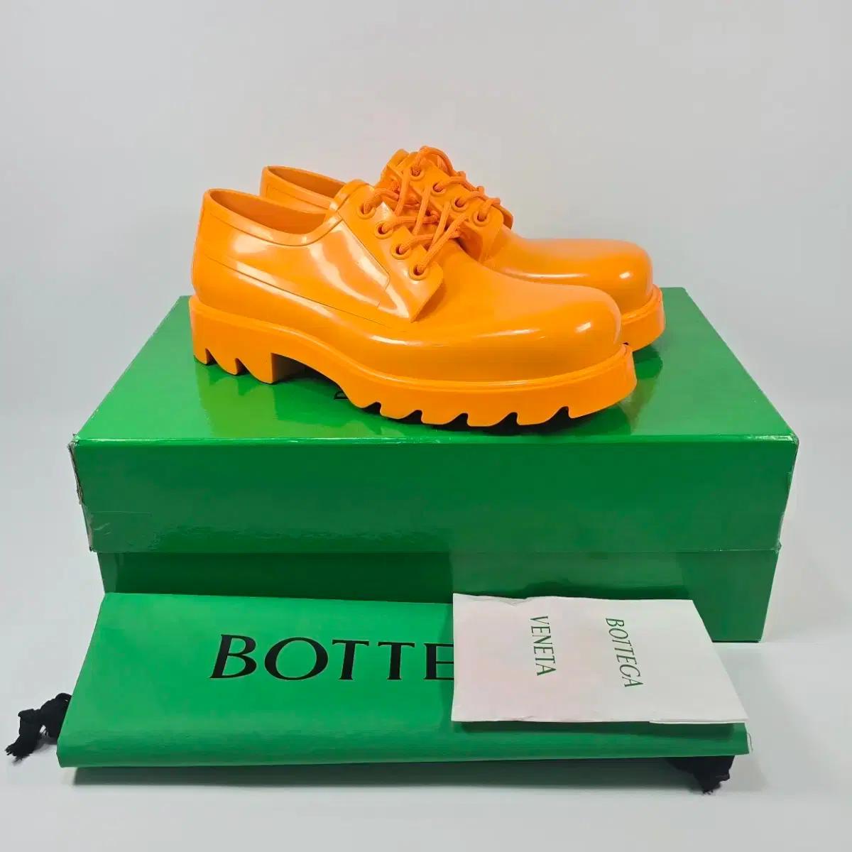 보테가베네타 로퍼 ( 260 )