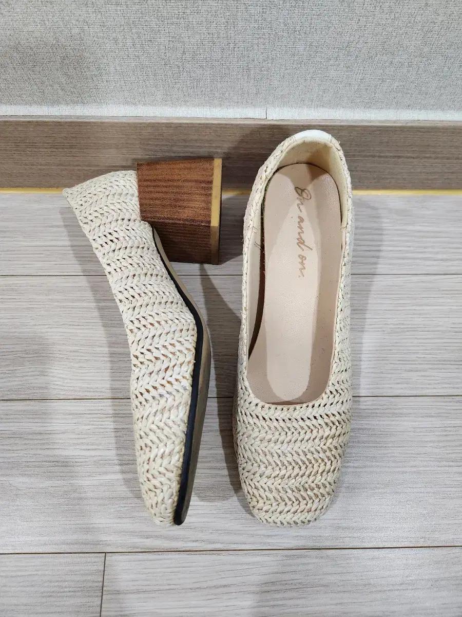 통굽 여성구두 여성샌들 여성키높이 여성슬리퍼 여성단화 플랫슈즈